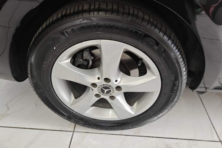 Used Mercedes-Benz Vito 2018 2.0T Elite Version 7 Seats China VI Emission Standard
