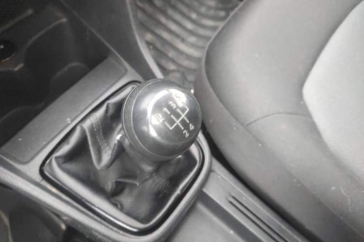 Used Volkswagen Jetta 2015 1.4L Manual Fashion Model
