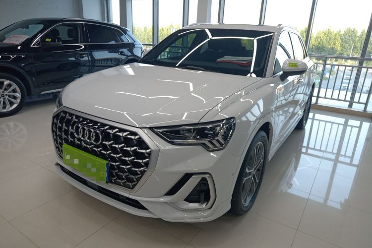 Used Audi Q3 2024 40 TFSI Fashion Dynamic Model
