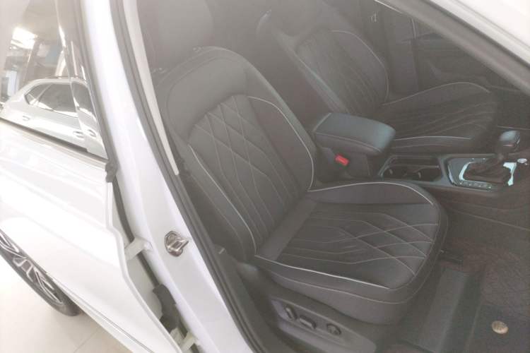 Used Volkswagen Tiguan L 2024 330TSI Automatic Two-Wheel Drive R-Line Enhanced Edition