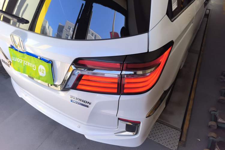 Used Honda Elysion 2019 2.0L Hybrid Comfort Edition