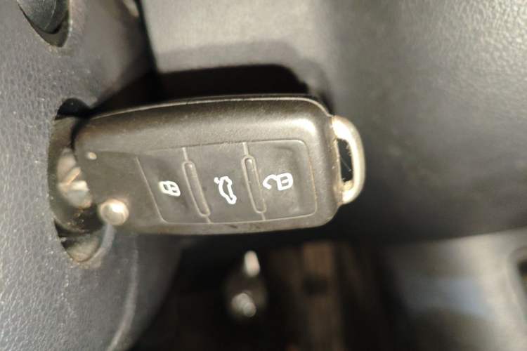 Used Volkswagen Tiguan 2015 1.8TSI Manual Two-Wheel-Drive Limited Edition