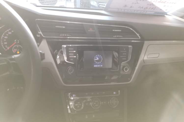 Used Volkswagen Touran 2016 Volkswagen Touran L 280TSI DSG Comfort Edition