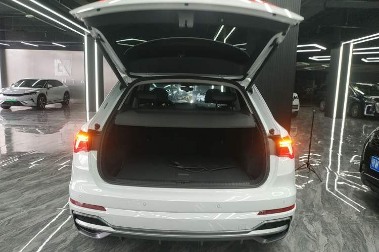 Used Audi Q3 2023 35 TFSI Progressive Dynamic Edition (1.4T)
