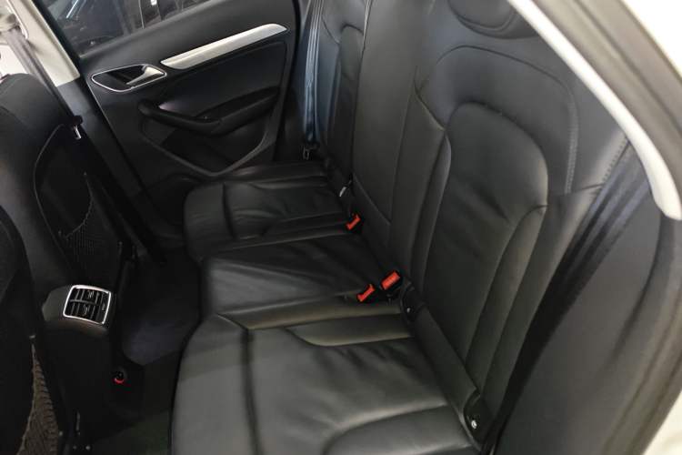 Used Audi Q3 2015 35 TFSI Comfort Model
