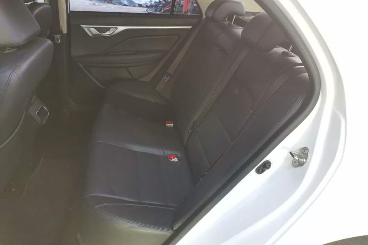 Used Geely Auto Vision 2019 Upgraded Model 1.5L Manual Luxury Version China VI Standard
