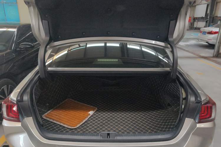 Used Lexus ES 2021 200 Excellence Edition
