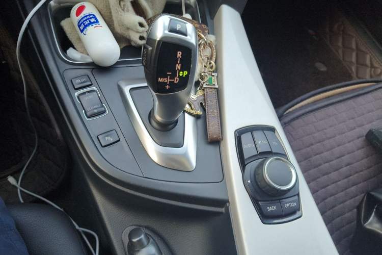 Used BMW 3 Series 2015 320Li Fashion Model
