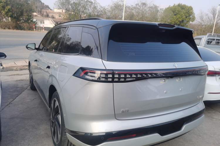 Used  eπ008 2024 210Max Range-Extended Version 6 Seats