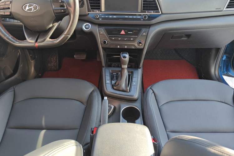 Used Hyundai Elantra 2018 1.4T Dual-Clutch Xuan Dong · Dynamic Edition
