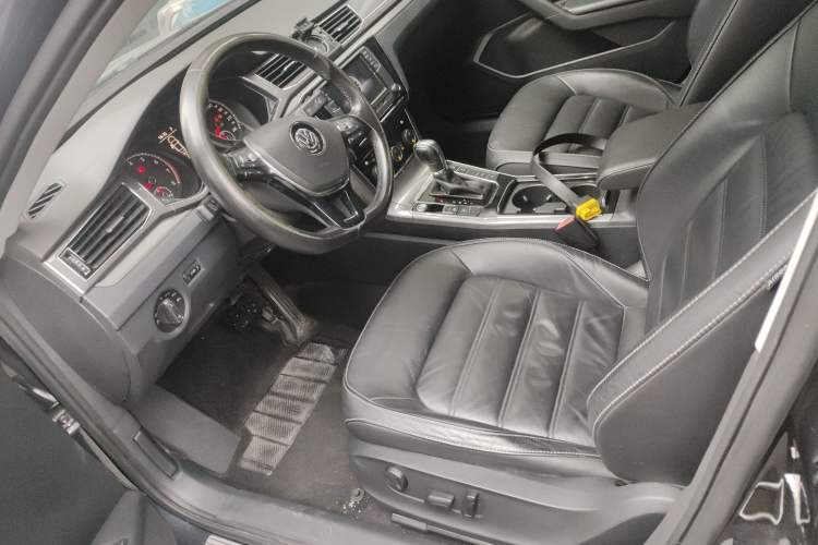 Used Volkswagen Passat 2017 330TSI DSG Luxury Edition
