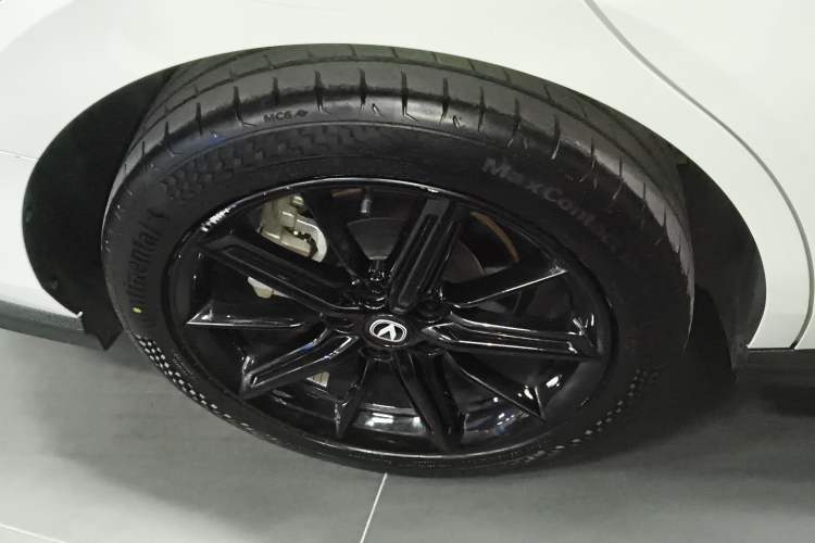 Used Changan UNI-V iDD 2023 ZhiDian iDD 1.5T 113km Smart & Fun Version
