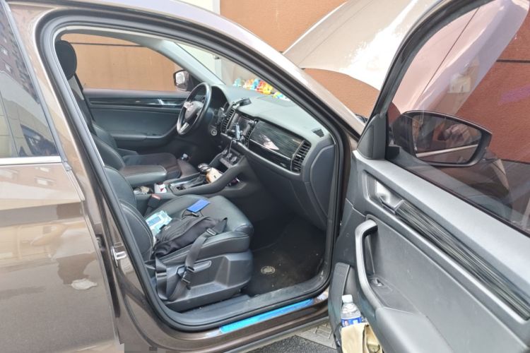 Used Skoda Kodiaq 2017 TSI330 7-Seater Two-Wheel-Drive Luxury Edition
