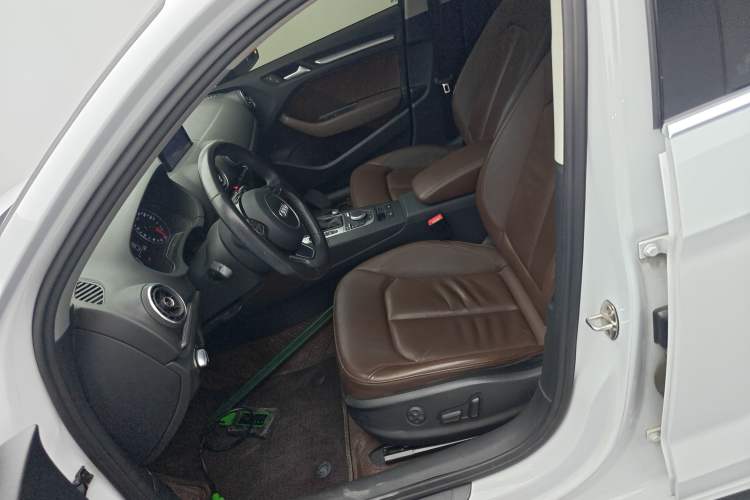 Used Audi A3 2014 Limousine 35 TFSI Automatic Comfort Model