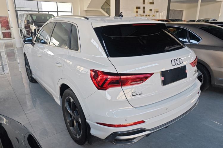 Used Audi Q3 2022 35 TFSI Fashion Dynamic Model