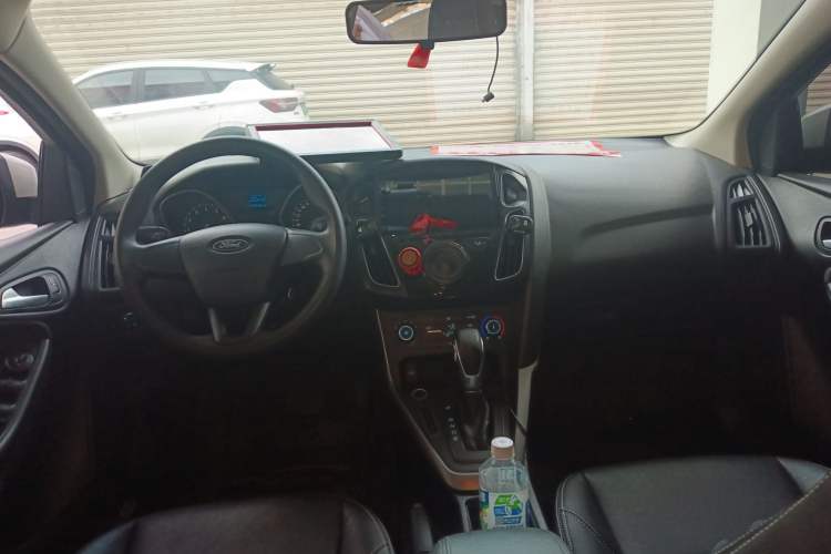 Used Ford Focus 2015 Hatchback 1.6L Automatic Comfort Model
