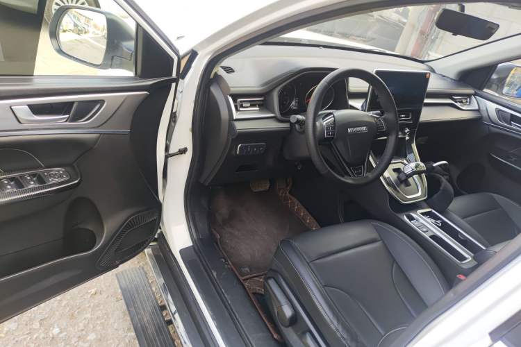 Used Haval M6 2021 PLUS 1.5T DCT Luxury Smart Connectivity Model
