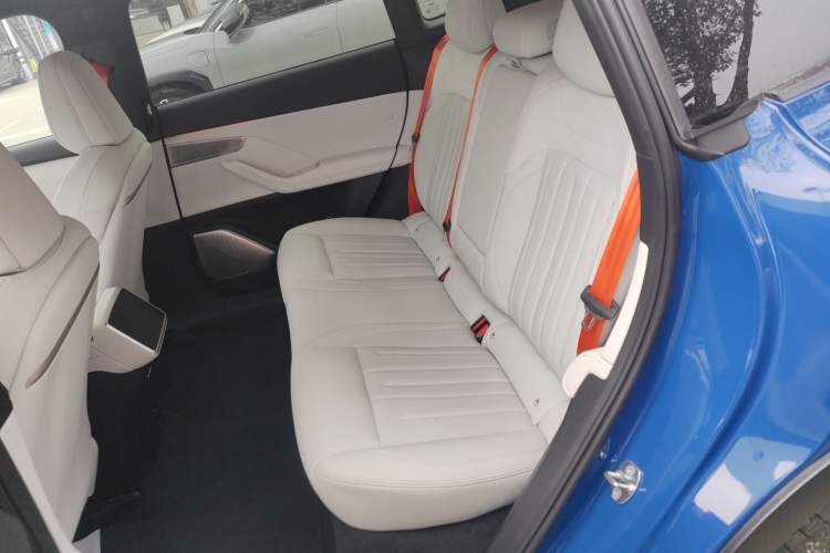 Used ONVO L60 2024 60 kWh All-Wheel Drive
