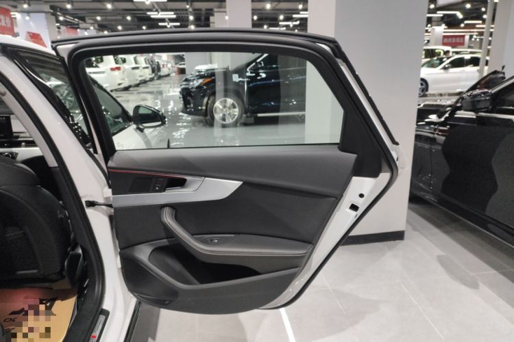 Used Audi A4L 2023 40 TFSI Luxury Dynamic Model
