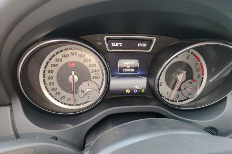 Used Mercedes-Benz GLA 2015 GLA 200 Fashion Model