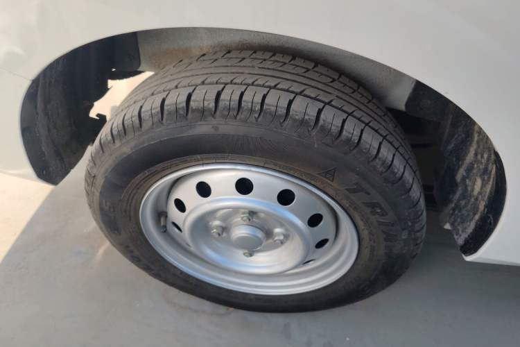 Used Wuling Hongguang V 2022 1.5L Jingqu Edition Electric-Assist LAR
