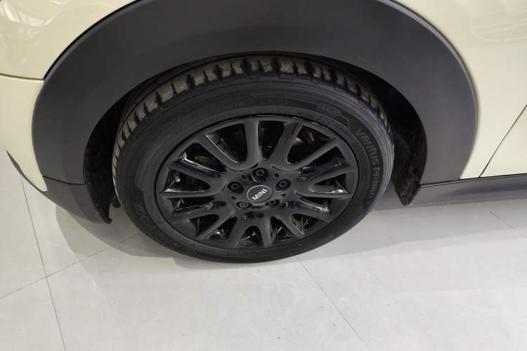 Used  MINI 2019 1.5T COOPER Classic Edition
