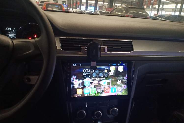 Used Volkswagen Bora 2016 1.6L Automatic Fashion Model
