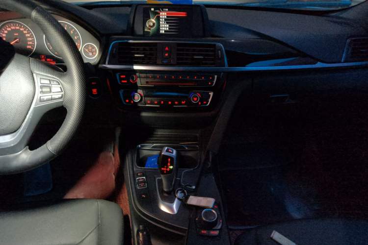 Used BMW 3 Series 2017 320Li Fashion Model
