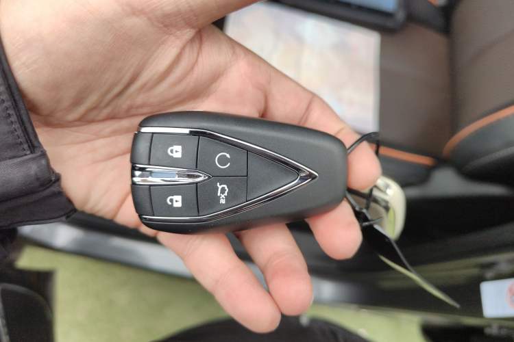 Used Oshan X7 PLUS 2022 1.5T Blue Whale Edition Automatic ZhiZun Model
