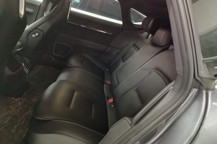 Used  12 2025 Ultra Extended-Range Edition
