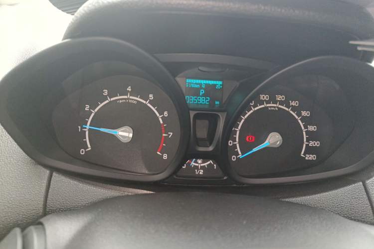 Used Ford EcoSport 2013 1.5L Automatic Fashion Model
