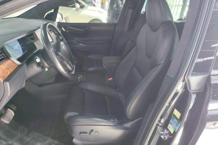 Used Tesla Model X 2019 Long-Range Version
