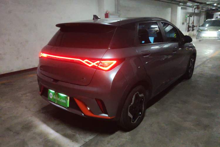 Used BYD Dolphin 2021 405 km Fashion Edition
