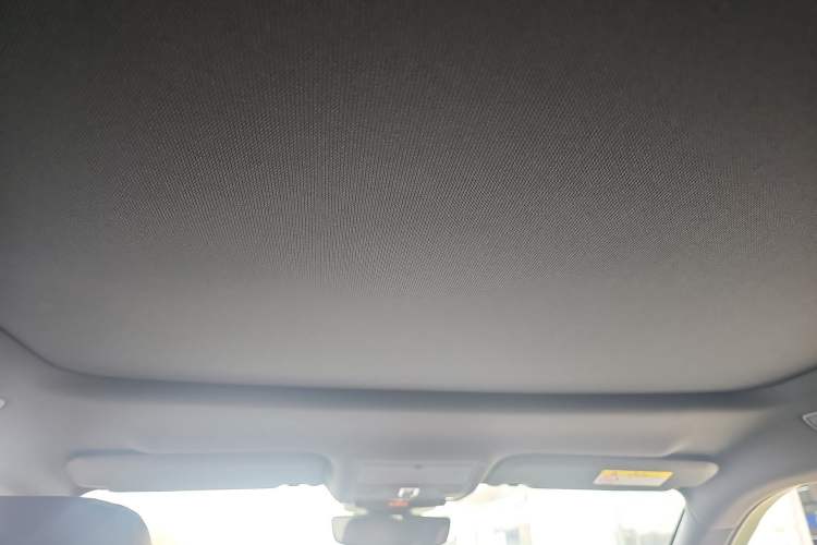 Used Land Rover Range Rover Evoque 2021 Range Rover Velar 249 PS R-Dynamic S Performance Edition
