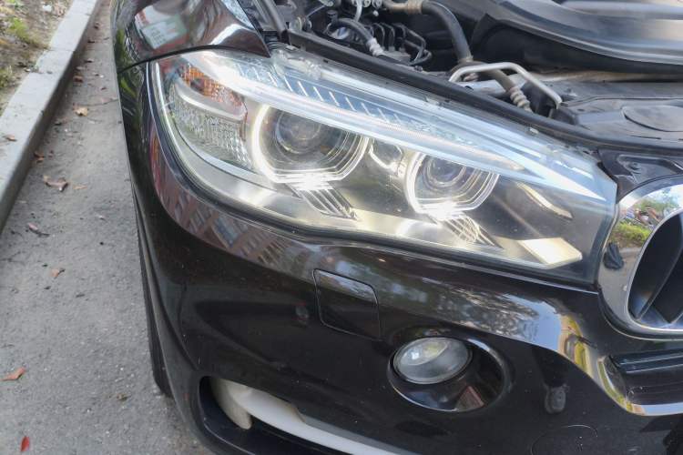 Used BMW X5 2015 xDrive28i
