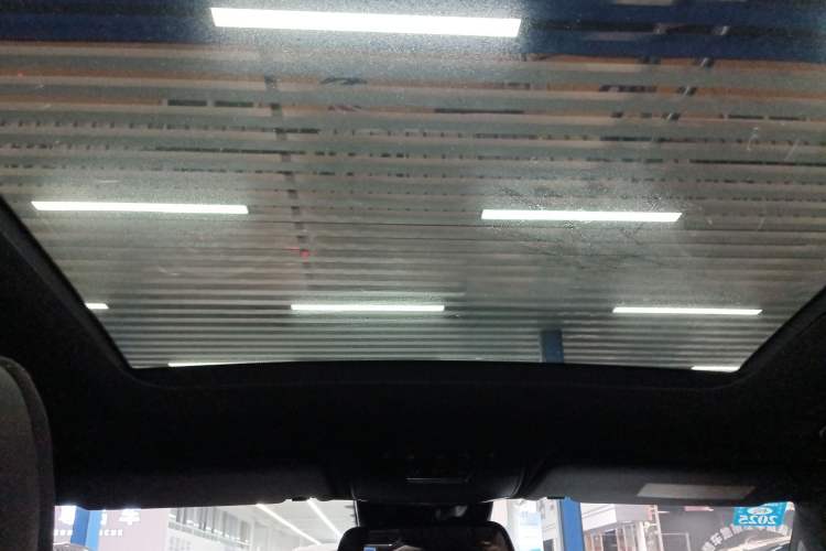 Used Mercedes-Benz GLC 2017 GLC 260 4MATIC Luxury Model
