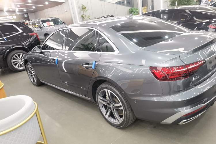 Used Audi A4L 2020 40 TFSI Luxury Dynamic Model
