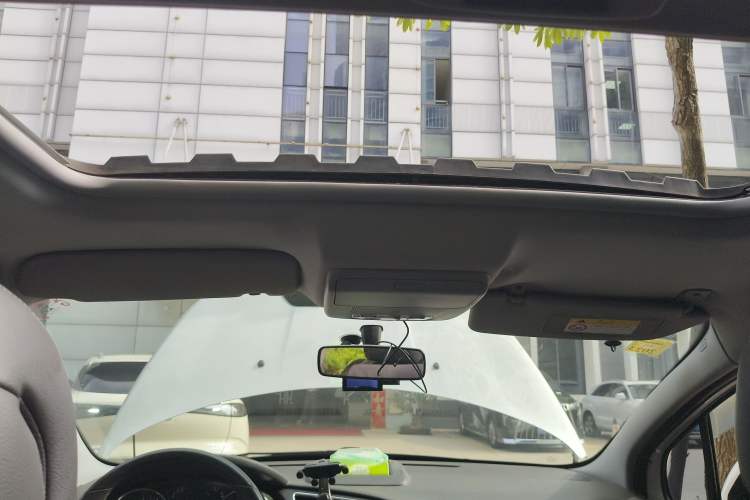 Used Peugeot 3008 2015 2.0L Automatic Trend Edition
