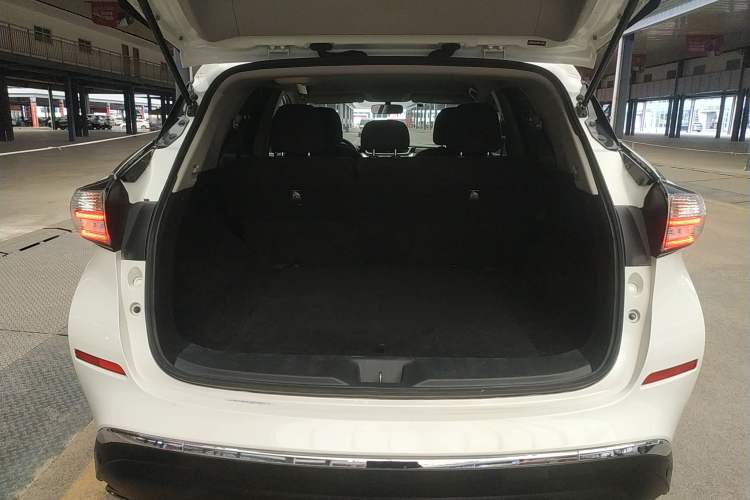 Used Nissan Murano 2021 2.5L XE Two-Wheel Drive Elite Edition
