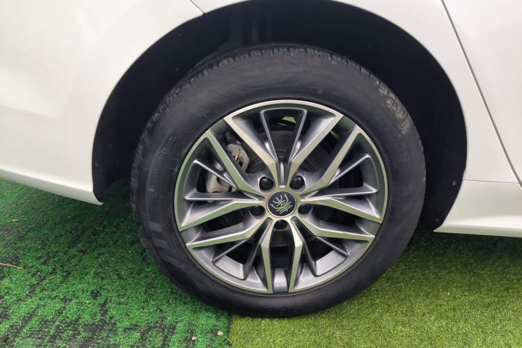 Used BYD Qin PLUS 2023 Champion Edition DM-i 120KM Leading Model
