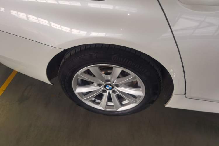 Used BMW 5 Series 2015 520i Elegant Edition
