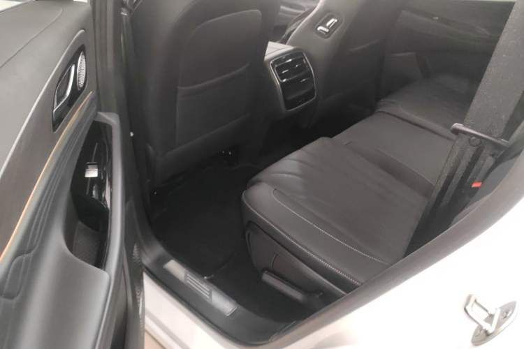 Used Chery Tiggo 9 2025 2.0T Dual-Clutch Two-Wheel Drive Luxury Edition 5 Seats
