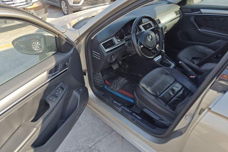 Used Volkswagen Bora 2016 1.6L Automatic Comfort Model
