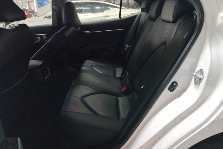 Used Toyota Camry 2021 2.5G Luxury Edition
