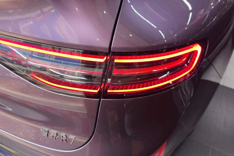 Used Hima Luxeed R7 2025 Range-Extended Version 251 km Max
