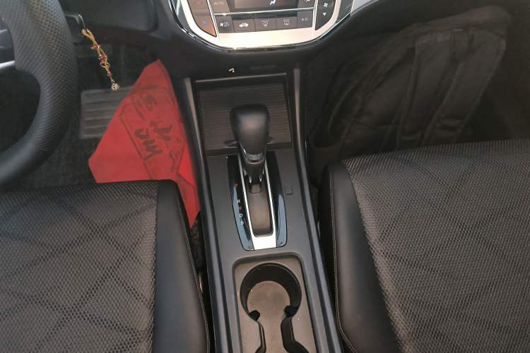 Used Honda Jade 2013 1.8L automatic Comfort version 5 seats
