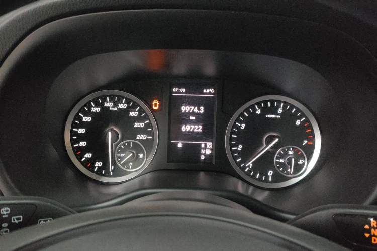 Used Mercedes-Benz Vito 2021 2.0T Elite Version 7 Seats
