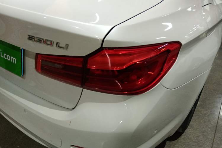 Used BMW 5 Series 2019 530Li Luxury Edition Premium Package
