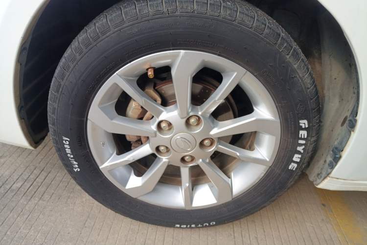 Used Soueast A5 Wing Dance 2019 1.5L Manual Luxury Version China V Standard