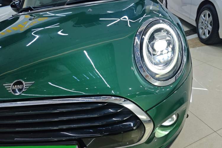 Used  MINI 2021 1.5T COOPER Classic Edition Five-Door Version
